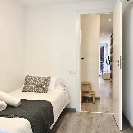 Charm Sagrada Familia Apartment *